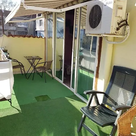 Varnainnholiday Terrasse *